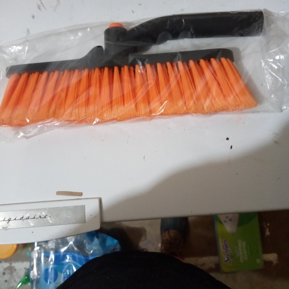 Snow brush and scraper new still in plastic MATCC - Picture 6 of 6